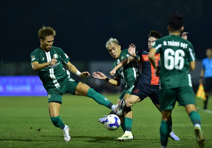 Bình Phước sẽ làm khách trên sân Phù Đổng Ninh Bình ở lượt trận này. Ảnh: Minh Tuấn